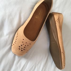Aerosoles Tan Leather flats